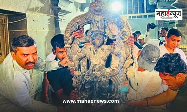 Six idols were found in the basement of the Vitthal temple in Pandhari