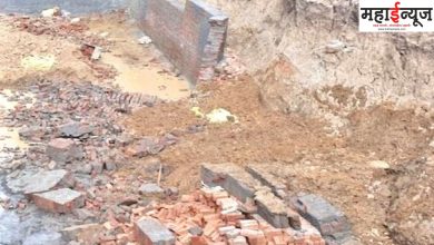 Two laborers died in an accident when the sewer wall collapsed on them
