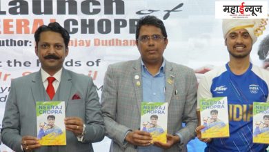 'Book signing' of Sanjay Dudhan's books in 'Crossword' Chinchwad on Thursday