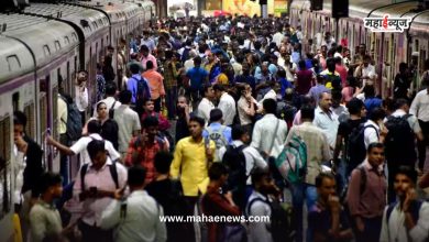 9 people injured in stampede at Bandra railway station in Mumbai