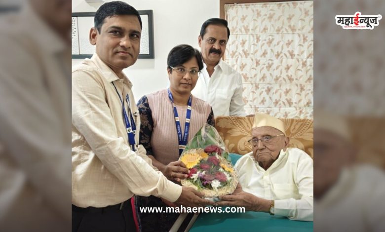 104-year-old Chandrabhan Bhansali's inspiring vote