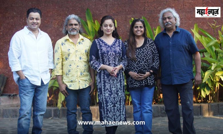 Subodh Bhave and Mansi Naik's 'Sakal Tar Hodo Dya' movie announced