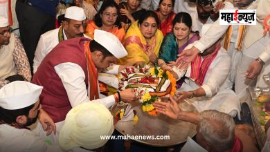 Chief Minister Devendra Fadnavis had darshan of the shoes of Saint Tukaram Maharaj