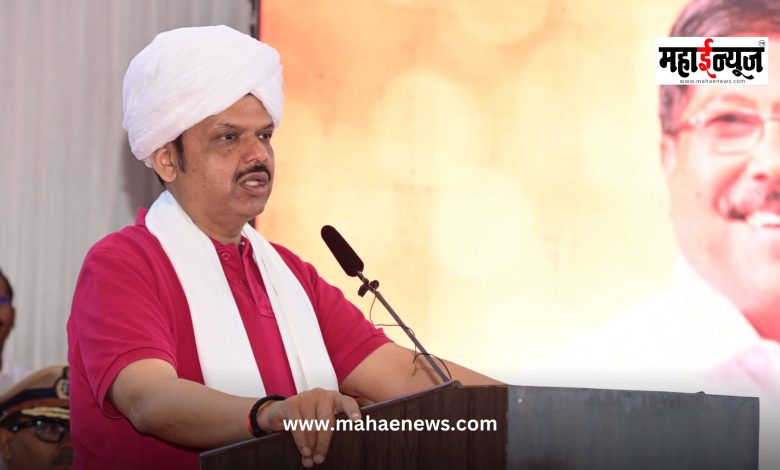 Let us strive to create a healthy society through devotion and yoga, said Chief Minister Devendra Fadnavis.