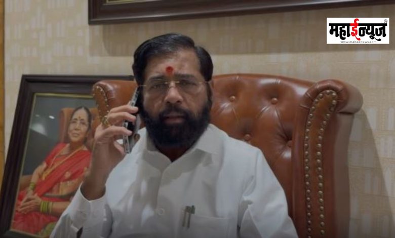 Deputy Chief Minister Eknath Shinde gave comfort while interacting with tourists from Maharashtra stranded in Nepal
