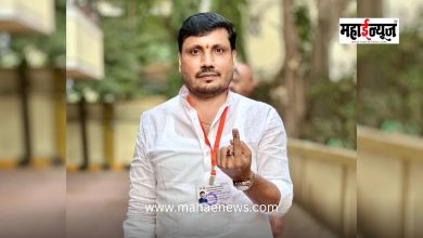 BJP city president Shatrughna Kate exercised his right to vote.