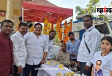 On the occasion of the birth anniversary of Bharat Ratna Dr. Babasaheb Ambedkar, the Pimpri Chinchwad Journalists' Association provided food and water services to the followers of Dr. Ambedkar.