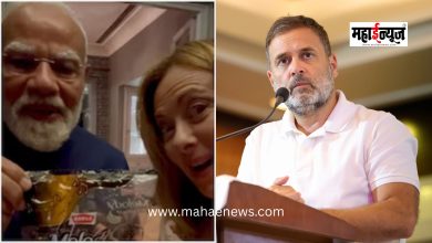 Rahul Gandhi said that while the country is in an economic crisis, Modi is distributing chocolates in Italy.