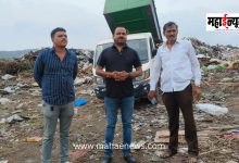 Citizens strongly oppose dumping of waste; garbage trucks blocked.