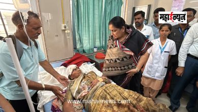 Deputy Chief Minister Sunetra Ajit Pawar met the Warkaris involved in the accident.